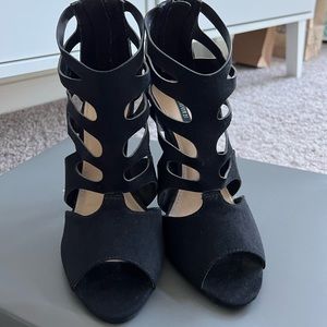 Black Forever 21 Strappy Sandals Size 7